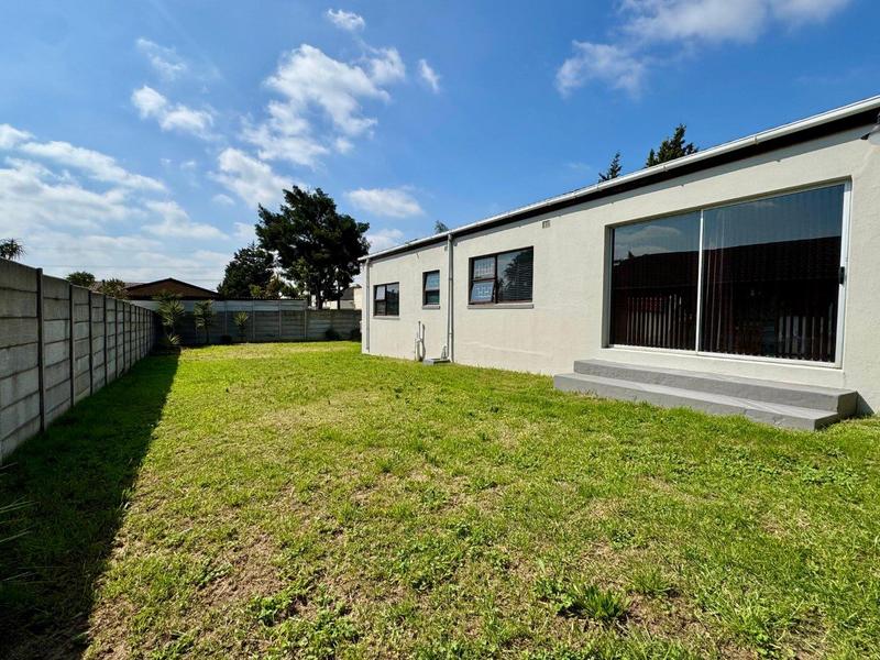4 Bedroom Property for Sale in Rouxville Western Cape